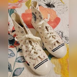 NWOT Pro-Keds Hi Ankle Sneaker with Floral Design, Mens 7.5, Ladies 9.5